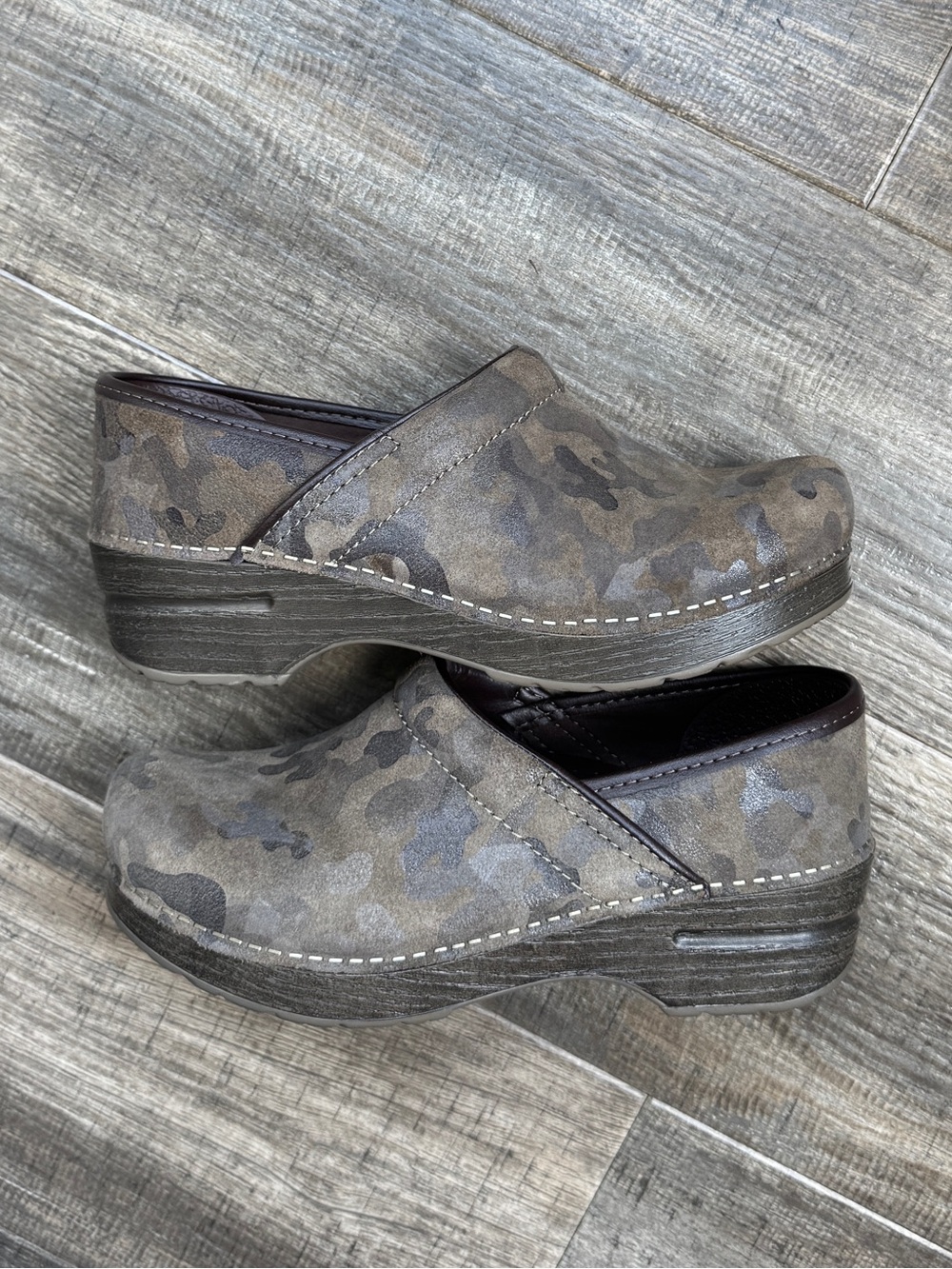Dansko Professional Clogs CAMO SUEDE Women's 37 7